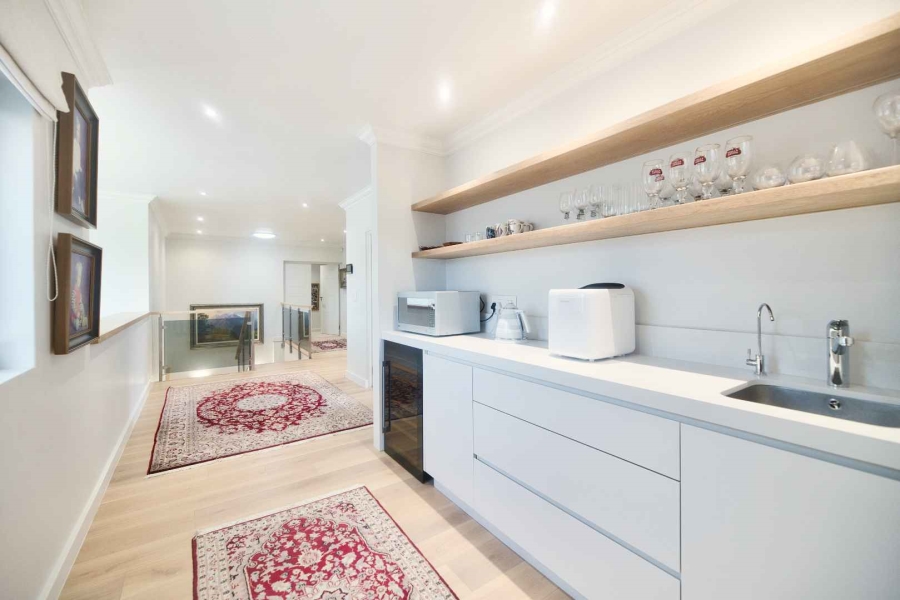 6 Bedroom Property for Sale in Hermanus Heights Western Cape